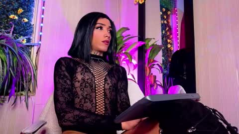 mikaelarangel online show from October 20, 1:32 am