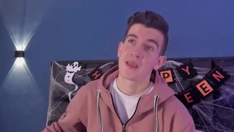 mikael online show from October 28, 4:35 am