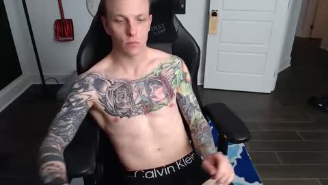 MikahisHung online show from March 26, 9:20 pm