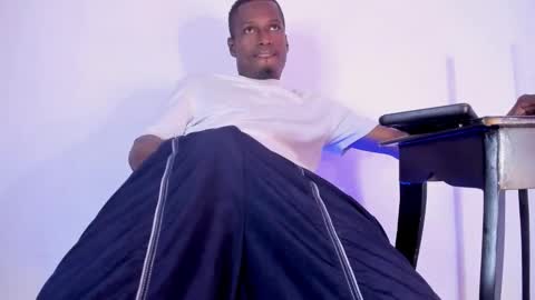 Mike Steven --- Independent Model--- online show from March 7, 2:06 pm