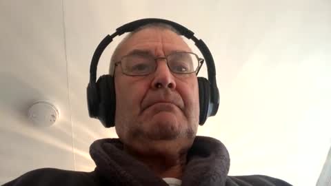 Snapshot of mike26051 chatting on October 27, 2:50 pm mike26051 online show from October 27, 2:50 pm