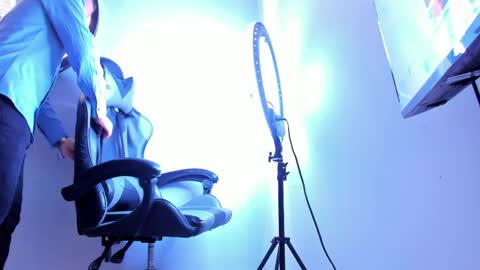 Mike  online show from April 18, 11:23 am