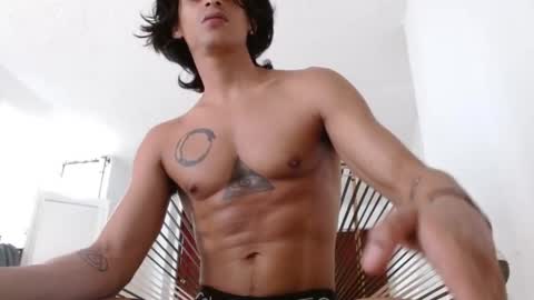 mike_d1030 online show from April 14, 6:00 pm