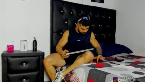 mikeblaree online show from April 4, 6:26 pm