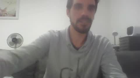 mikecb_ online show from October 26, 2:12 am