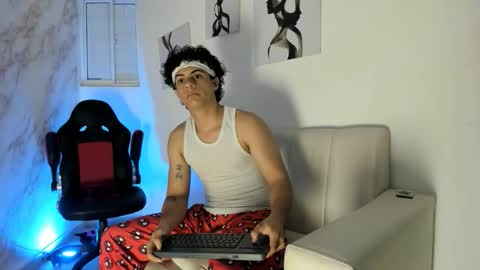 mikey_banji online show from November 8, 10:02 pm