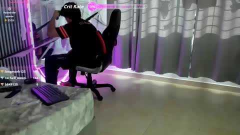 Snapshot of mikey_banji chatting on October 23, 12:28 pm mikey_banji online show from October 23, 12:28 pm