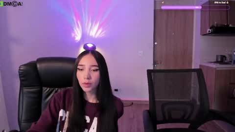 VIOLETAMIKE online show from May 24, 11:06 am