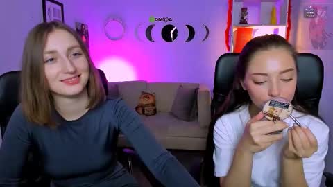 Miki online show from March 18, 7:14 am