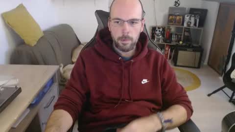 mikmik91 online show from January 7, 3:50 pm