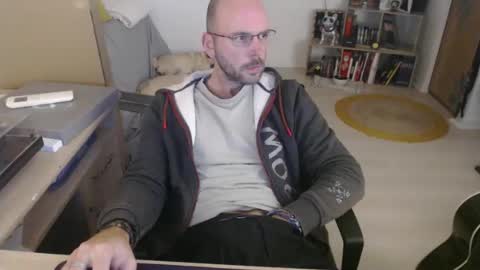 mikmik91 online show from November 18, 4:10 pm