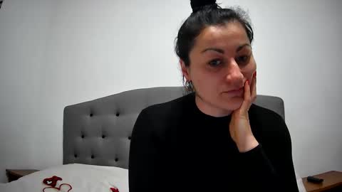 Mikyloveu online show from February 17, 4:39 pm