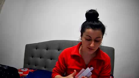 Mikyloveu online show from December 29, 2:42 pm