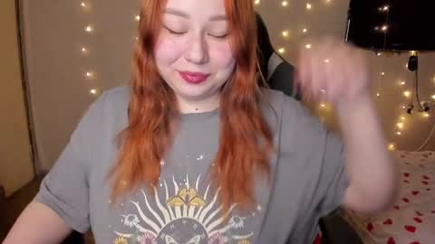 Snapshot of mila_foxxxy chatting on February 25, 11:32 am Mila shy sensual person  online show from February 25, 11:32 am