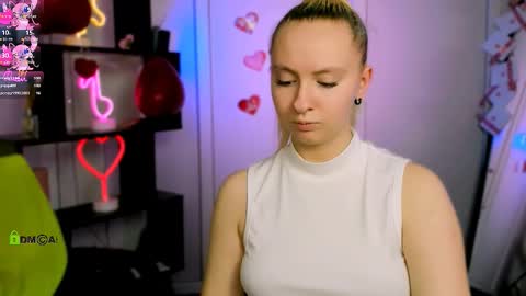 mila_glow online show from February 16, 11:36 pm