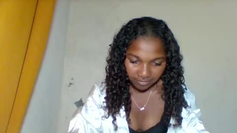 mila_lunah online show from May 7, 6:58 pm