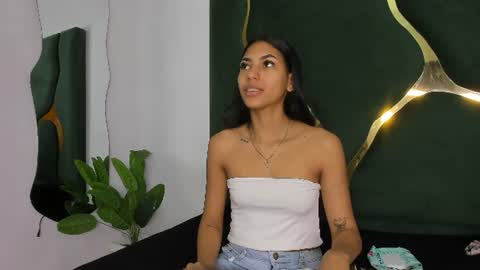 mila_petiteasm online show from July 28, 12:34 pm