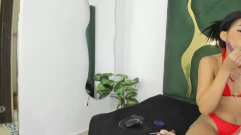 mila_petiteasm online show from June 27, 12:33 pm