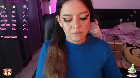 mila_phoenix online show from December 17, 8:37 pm