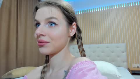 Julia and Edson online show from February 28, 9:52 pm