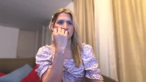 Mila Blossom online show from December 22, 10:55 am