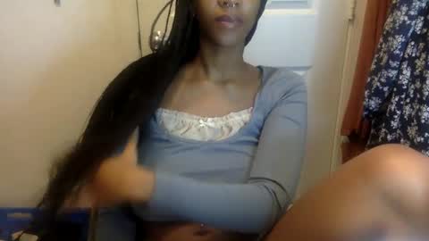 Snapshot of miladreama chatting on February 26, 8:36 pm Miladreama online show from February 26, 8:36 pm