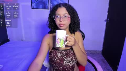 Milenna online show from May 18, 4:18 am
