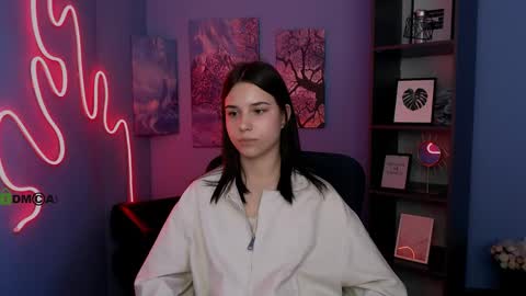 milamiuuu online show from June 3, 1:47 pm