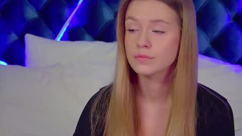 MilanaBalmain online show from November 23, 4:54 am