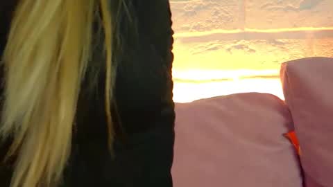 MilanaBalmain online show from December 1, 4:54 am