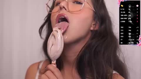 Snapshot of milanianew chatting on September 21, 2:48 am milanianew online show from September 21, 2:48 am