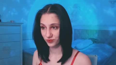 milavey online show from April 15, 5:05 pm