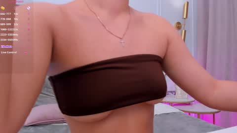 Mia online show from March 6, 8:52 am