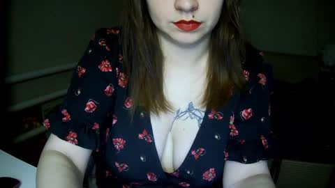 Milaxcute online show from April 8, 6:00 pm