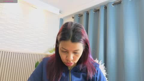 milena_lawson online show from April 21, 12:23 pm