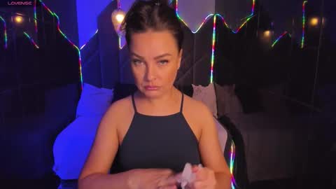 Snapshot of milena_mellow chatting on September 17, 5:22 am Milena online show from September 17, 5:22 am