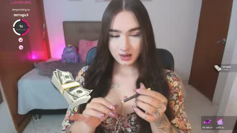 Miley online show from April 11, 1:15 pm