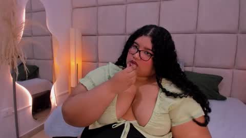 Miley online show from November 29, 9:11 pm