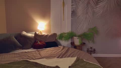 Miley online show from November 26, 6:32 am