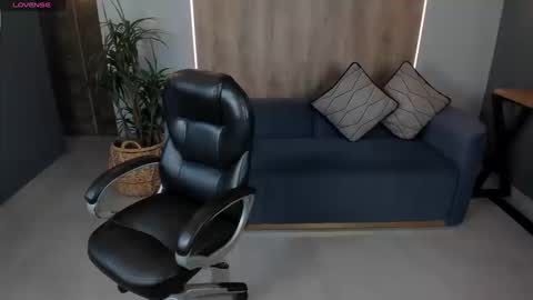 Miley Cruz  IG miley model23 online show from September 8, 8:30 pm