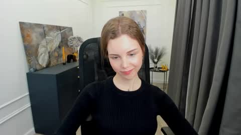 mileygloss online show from April 19, 6:10 pm