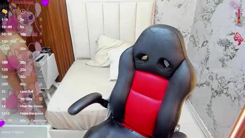 MILEY online show from March 20, 8:03 pm