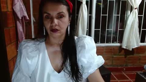 Snapshot of milf_fantassy chatting on October 1, 3:05 am Ana online show from October 1, 3:05 am