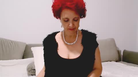 Snapshot of milffsupreme chatting on October 24, 7:58 pm Milfsupreme online show from October 24, 7:58 pm