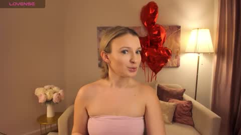 milinafox online show from March 4, 3:36 am