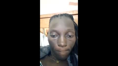 milkanechesa39 online show from April 18, 7:51 pm