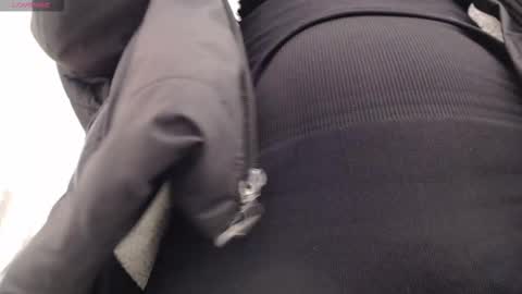 Snapshot of milker_amira chatting on October 23, 2:40 pm Amira online show from October 23, 2:40 pm