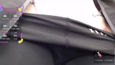 Snapshot of milker_amira chatting on October 22, 1:57 pm Amira online show from October 22, 1:57 pm