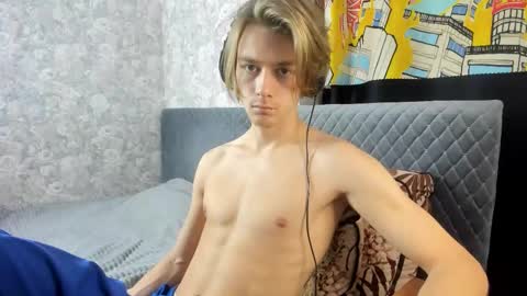 Snapshot of milkiwy chatting on October 21, 7:46 am Isaac online show from October 21, 7:46 am