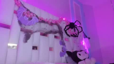 Michelle  online show from October 28, 8:21 pm